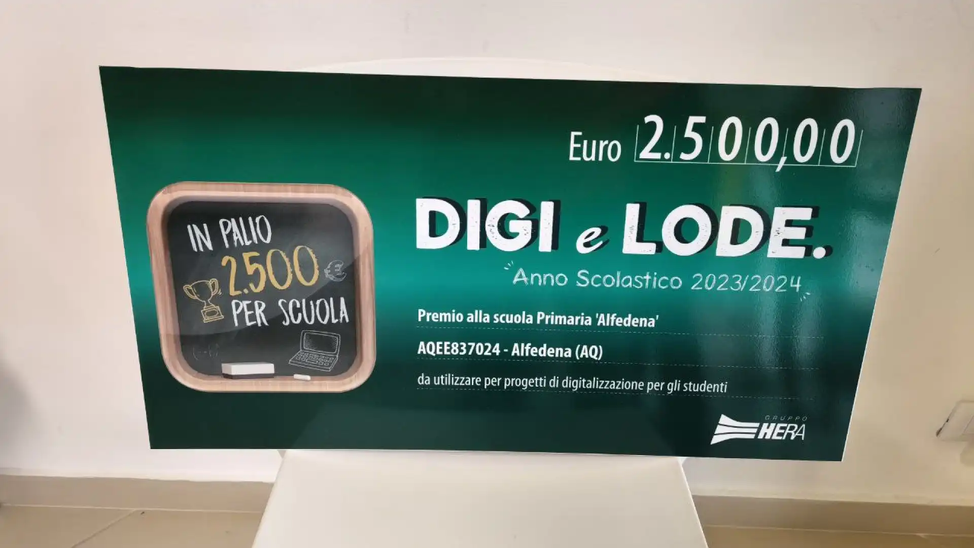 Alla scuola primaria di Alfedena i 2500 euro del concorso “Digi e Lode”. La premiazione questa mattina presso lo sportello Hera di Castel Di Sangro. GUARDA IL SERVIZIO